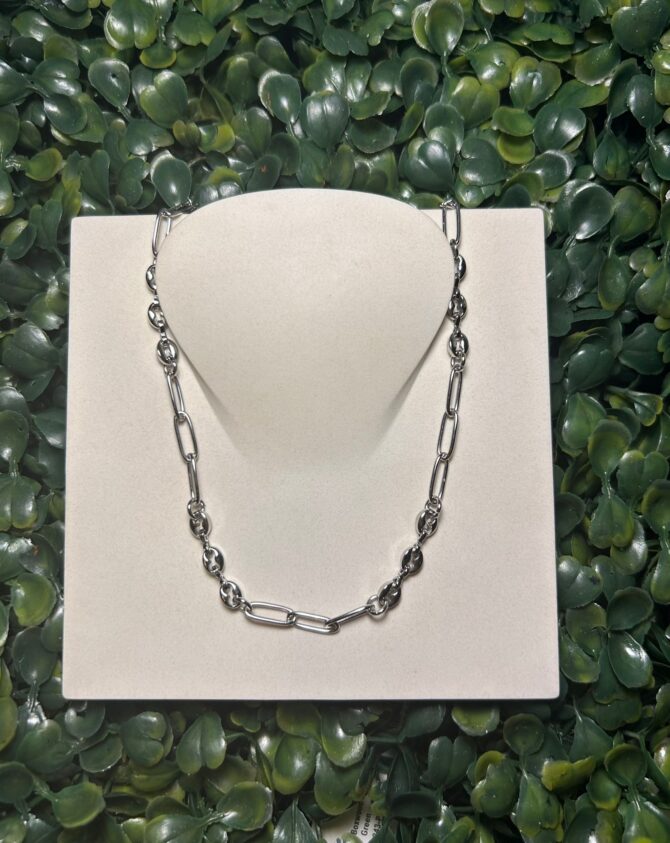 Acenttum: Collar unisex en tono plateado NK-96
