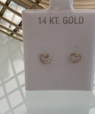 Amaury: Pantallas en oro 14k en forma de corazón y zirconias formando una flor (1927)