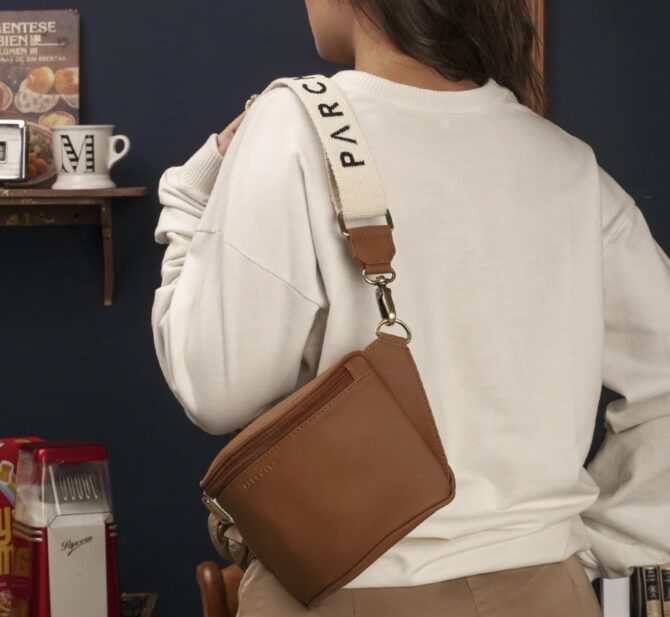 Parchita Canguro miel Unisex