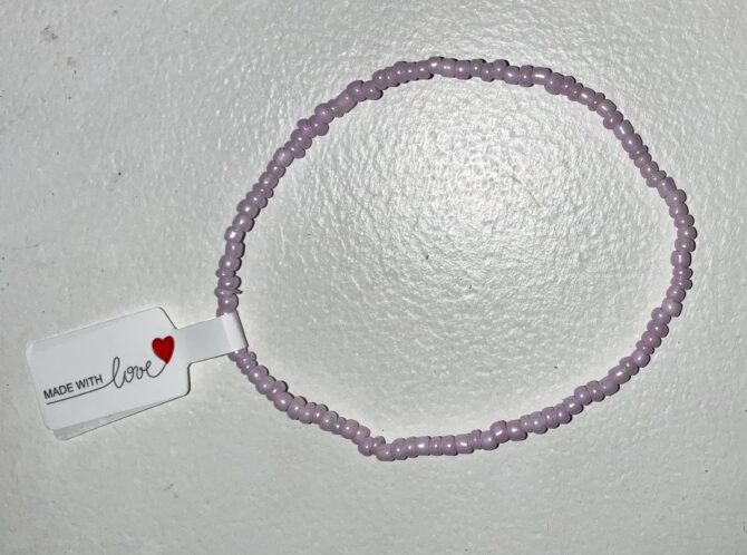 VARIEDAD DE PULSERAS CON PIEDRAS DE DIFERENTES TONOS DE ROSADO