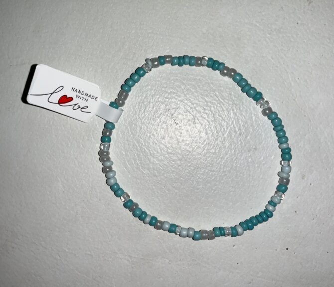 VARIEDAD DE PULSERAS CON PIEDRAS DE DIFERENTES TONALIDADES