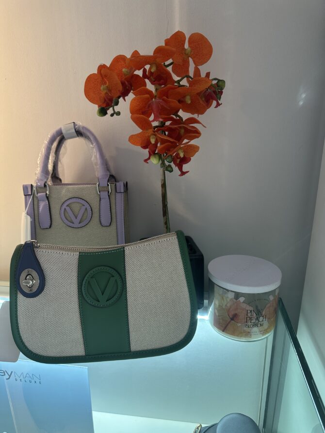 Cartera Véronique crema y violeta