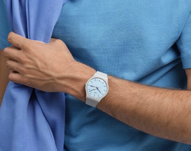 SWATCH BLUEBERRY SKY SO29M702