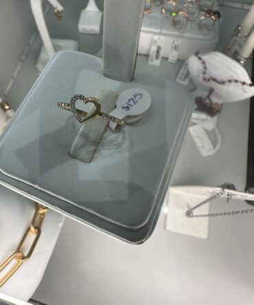 Nicho: Sortija con corazón en tono dorado (enchapado en oro)