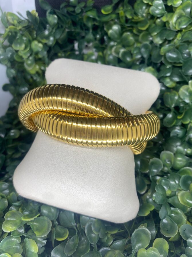 Acenttum Pulsera entrelazada en tono dorado