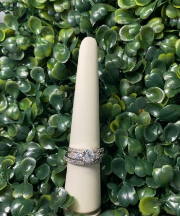 Aesthetic:  Aro de matrimonio en tono plateado GKL-947