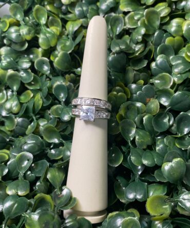 Aesthetic:  Aro de matrimonio en tono plateado R2488