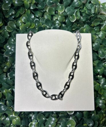 Acenttum: Collar unisex en tono plateado NK-100