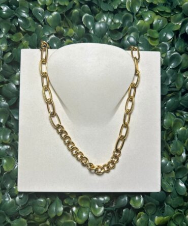 C088: Collar unisex en tono dorado 8CN-26397