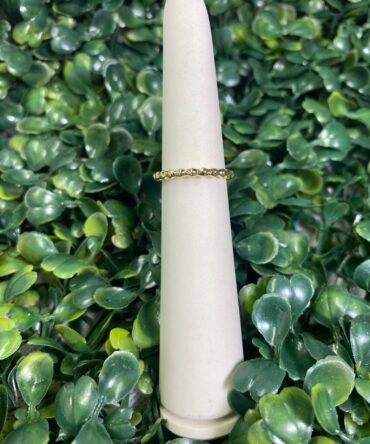 Aesthetic:  Sortija dorada Z64