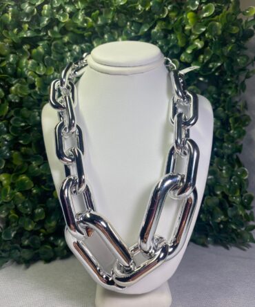 Aesthetic:  Collar plateado con eslabones Z80.1
