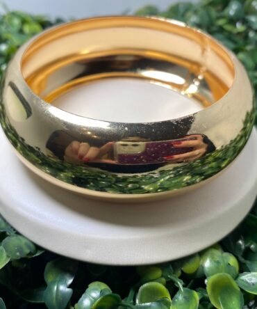 Aesthetic: Pulsera dorada Z31.1