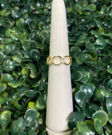 Aesthetic:  Sortija dorada Z67