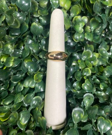 Aesthetic:  Sortija dorada Z87