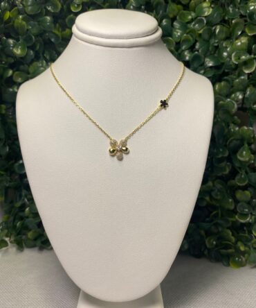 Classic of NY: Collar dorado enchape oro 14k con dije de flor M-7621