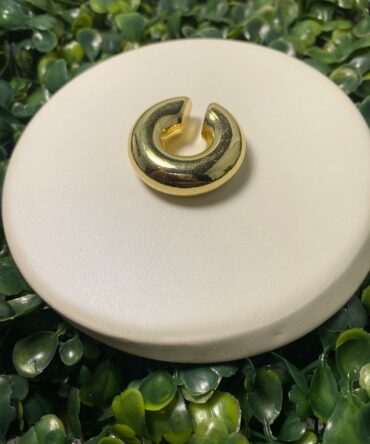 Aesthetic: Ear cuff dorado Z52.3