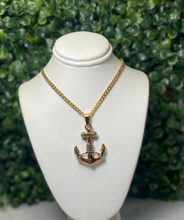 Clasic of NY: Collar dorado con dije de ancla SL-7201