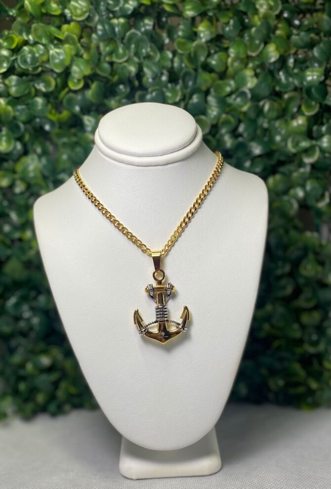 Clasic of NY: Collar dorado con dije de ancla SL-7201