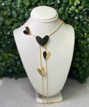 Aesthetic: Collar dorado con corazones Z27