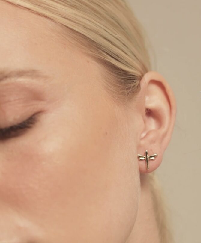 UNO DE 50: Dragonfly Single Stud Earring