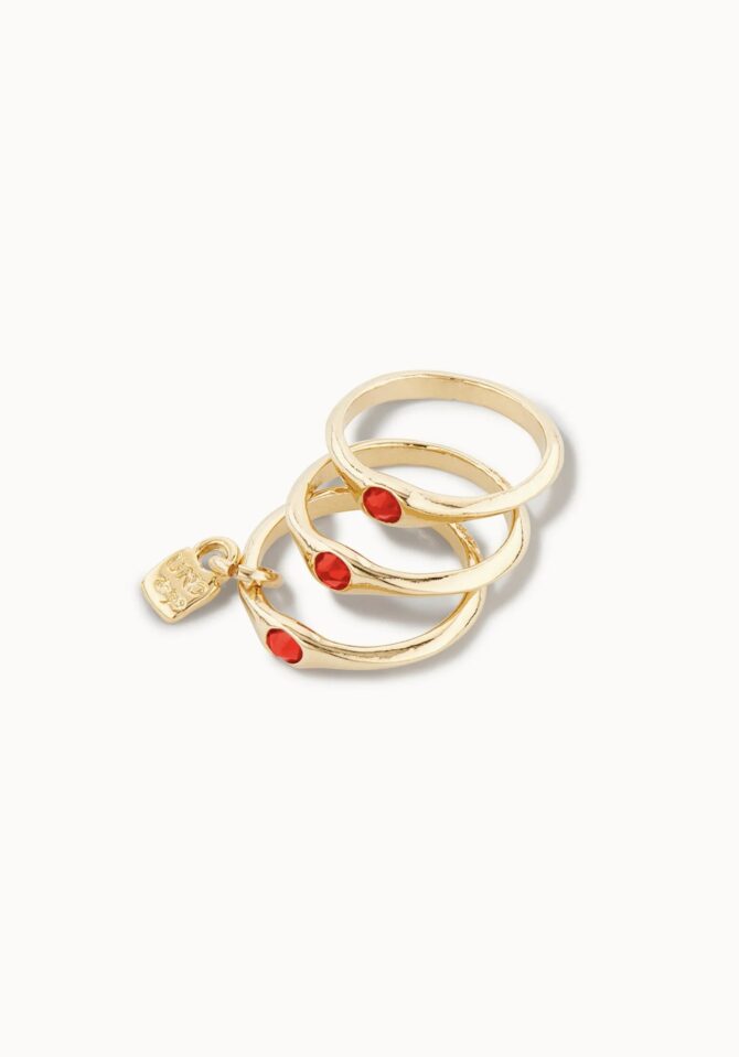UNO DE 50: Triple ring with red crystals - Size 15
