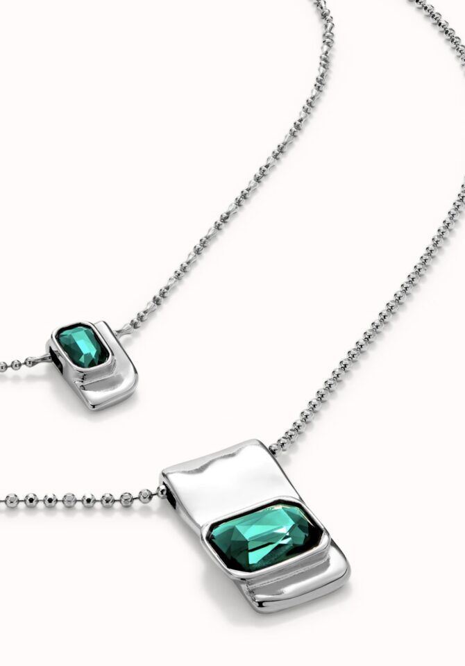 UNO DE 50: Multi strand chain necklace with green crystals