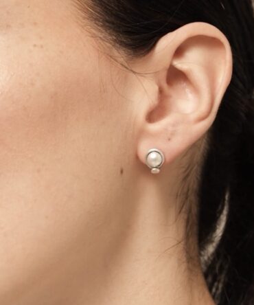 UNO DE 50: Single Stud Earring With Pearl