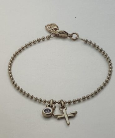 UNO DE 50 Pulsera con charm violeta y libélula dorada (L)