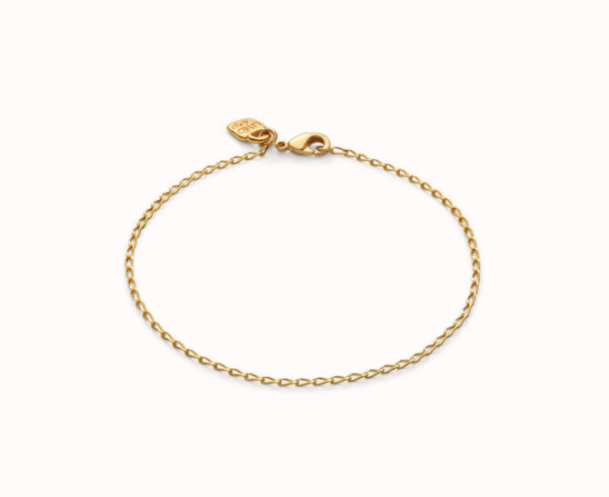 Uno de 50 Pulsera con dijes de eslabones ovalados dorada (L)